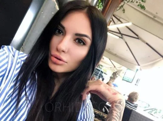 Darlene escort Praha