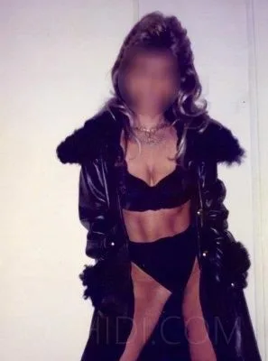 Sara escort Praha